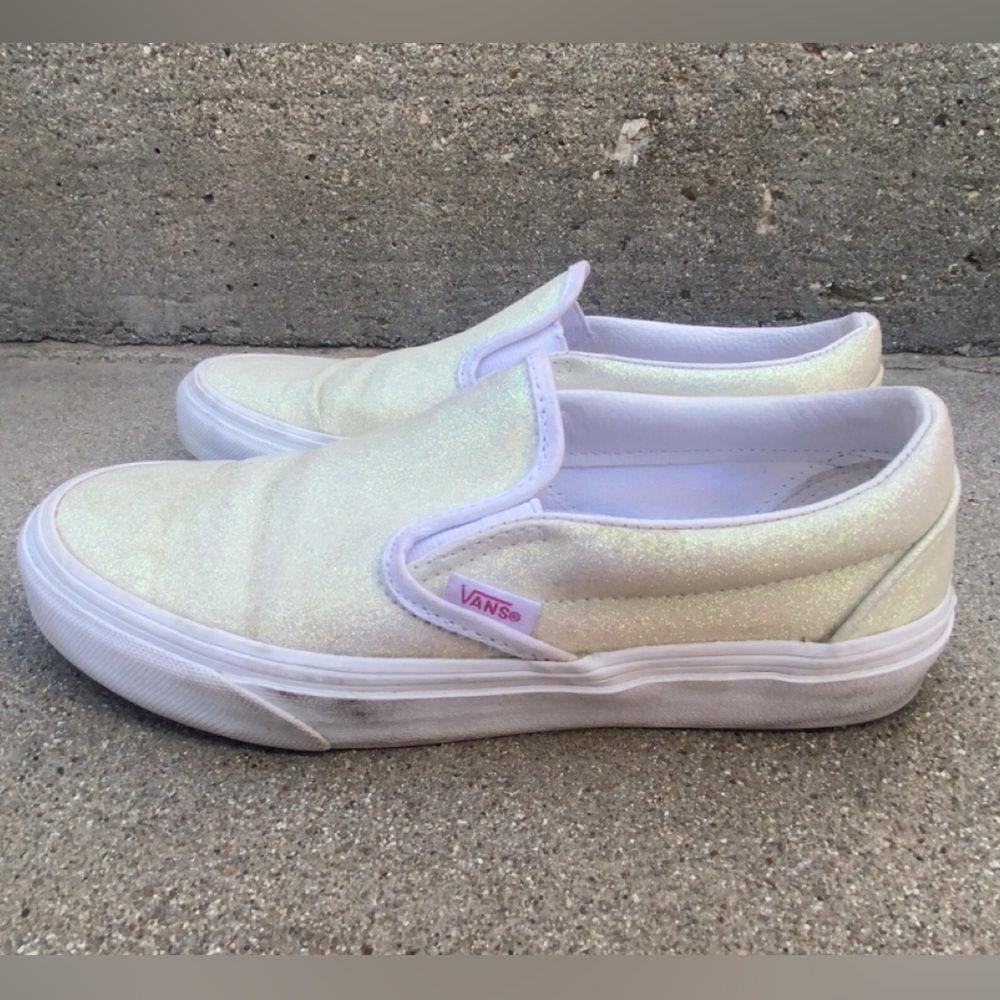Woman’s Vans UV slip on vans size 7